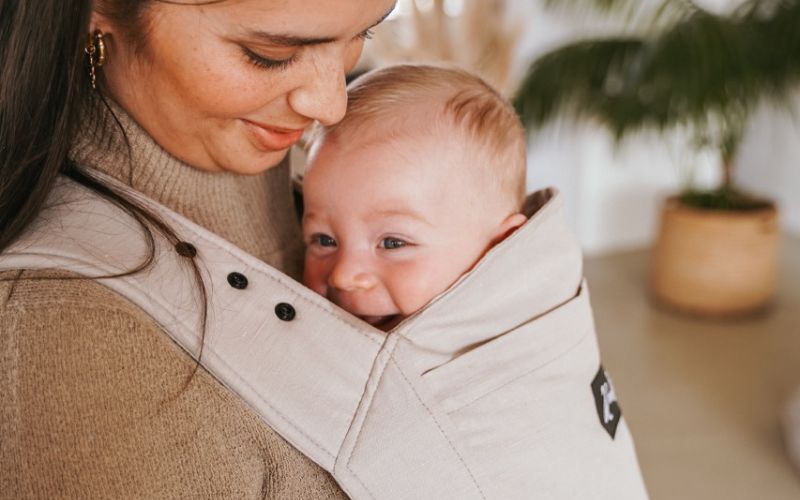 Das schönste Geschenk an dich selbst: Warum eine Rookie Babytrage dein Alltagsretter 2026 wird