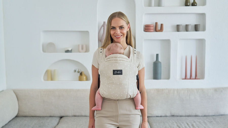The correct carrying position for your baby: M-position (frog-leg ...